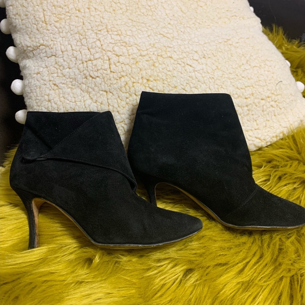 Manolo blahnik size euro 35,5 black color, good shape
